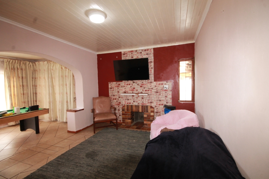 3 Bedroom Property for Sale in Lavender Hill Western Cape